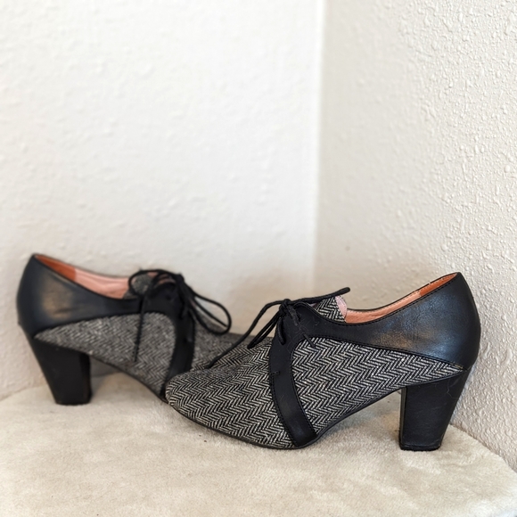 Lulu Hun oxford herringbone heels - Picture 1 of 6